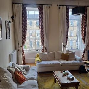 3 Double-bed Georgian In Prime Location Edinburgh